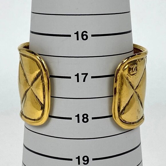 Authentic CHANEL CC Cambon Logo Vintage Bracelet Cuff Bangle Gold Quilted Wide - Picture 13 of 13